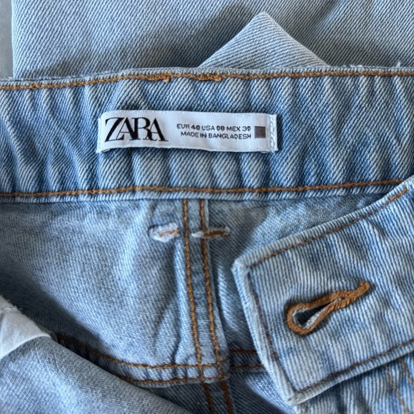 Zara Wide-Leg Light Wash Jeans - Picture 3 of 4
